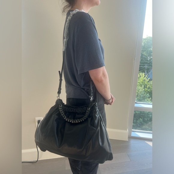 NWT Elie Tahari 100% Leather “Ruby” Hobo in Black - Picture 4 of 16